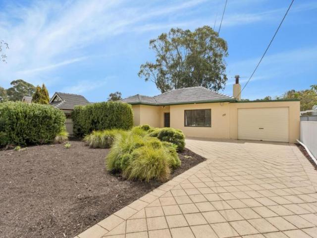 For Rent 4 Bedroom House Melrose Park, DS105977153