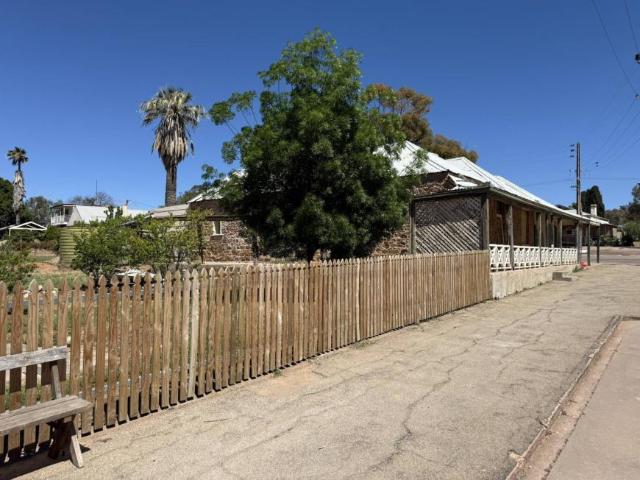 For Rent 4 Bedroom House Melrose SA DS105863398