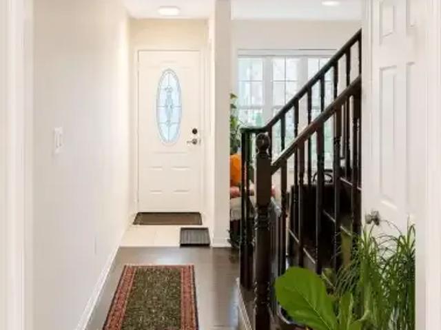 For Rent 4 Bedroom House Milton ON DS103770671