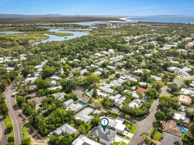 For Rent 4 Bedroom House Noosa Heads QLD DS102275741