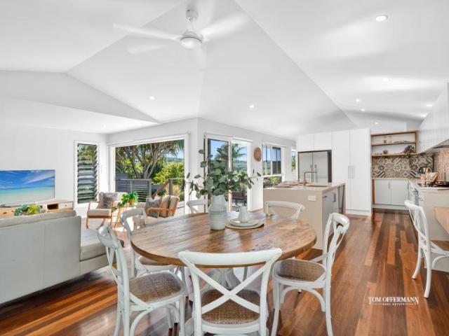 For Rent 4 Bedroom House Noosa Heads QLD DS102472438