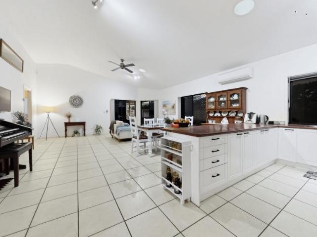 For Rent 4 Bedroom House NORTH LAKES QLD DS104976475