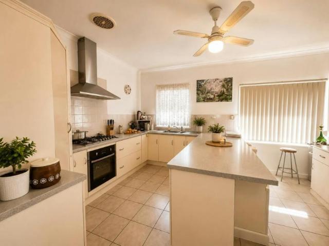For Rent 4 Bedroom House Narrogin WA DS105933253
