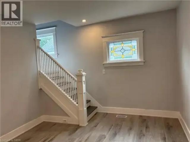 For Rent 4 Bedroom House Niagara Falls ON DS104000218