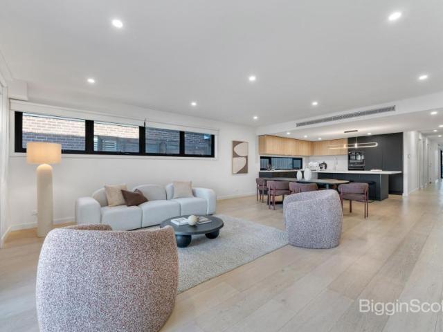 For Rent 4 Bedroom House Niddrie VIC DS105865408