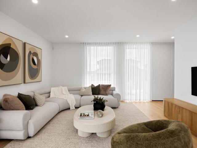 For Rent 4 Bedroom House Niddrie VIC DS105121330