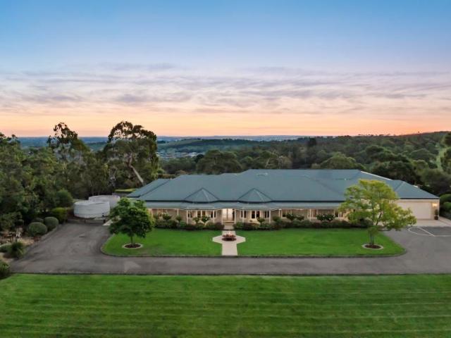 For Rent 4 Bedroom House South Morang VIC DS105819936