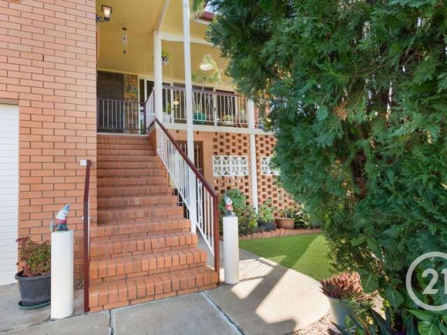 For Rent 4 Bedroom House Silkstone, QLD DS104185765