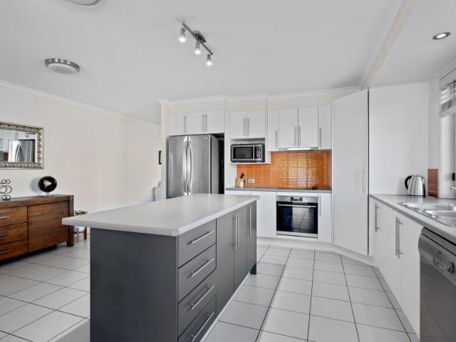 For Rent 4 Bedroom House Sippy Downs QLD DS104438011