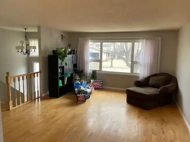 For Rent 4 Bedroom House St. Albert AB DS104470726