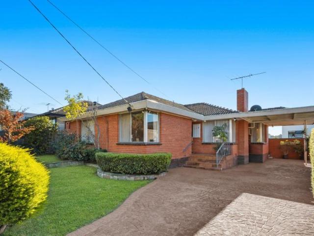 For Rent 4 Bedroom House Strathmore VIC DS105819841