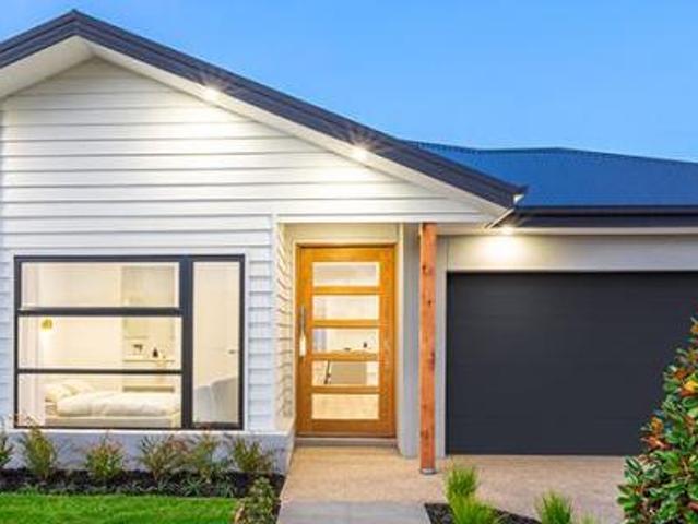 For Rent 4 Bedroom House STRATHTULLOH VIC DS104893881