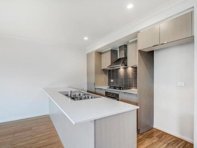 For Rent 4 Bedroom House Sunbury VIC DS105033476
