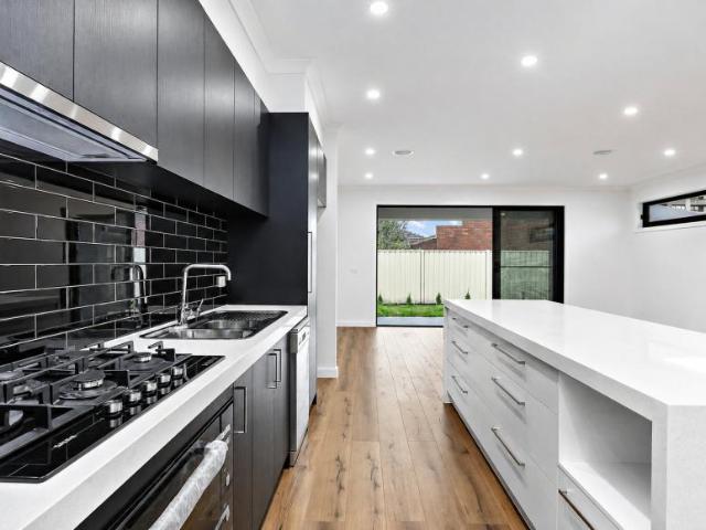 For Rent 4 Bedroom House Sunshine VIC DS104976000