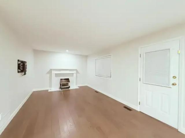 For Rent 4 Bedroom House Surrey BC DS105334137