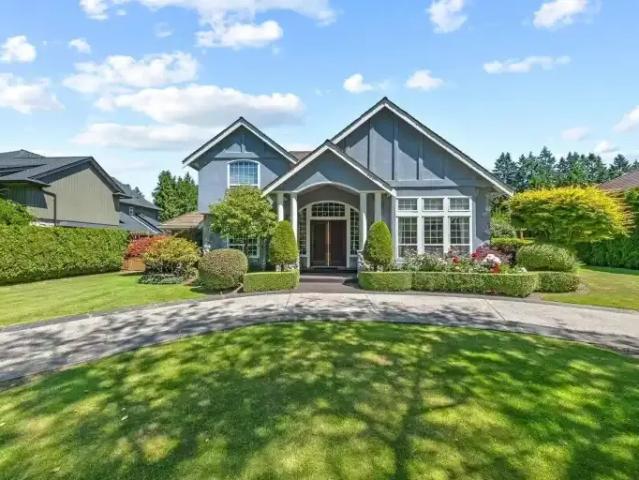 For Rent 4 Bedroom House Surrey BC DS103542329