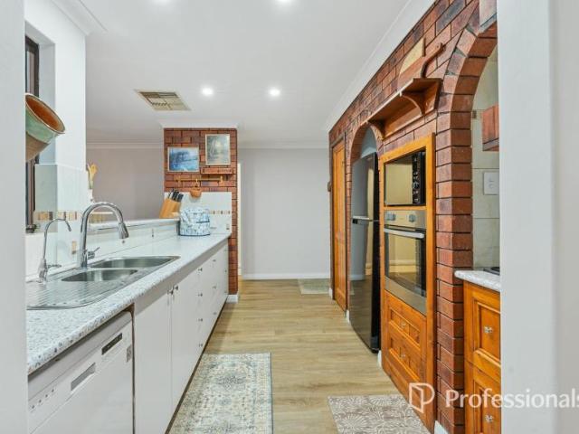 For Rent 4 Bedroom House Swan View WA DS105972466