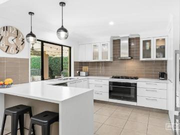 For Rent 4 Bedroom House Pacific Heights QLD DS101770691