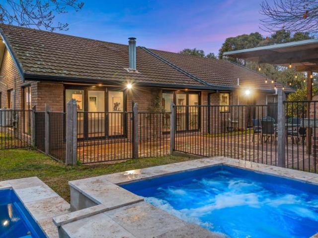 For Rent 4 Bedroom House Romsey VIC DLS102760477
