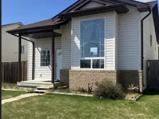 For Rent 4 Bedroom House Red Deer AB DS103594348