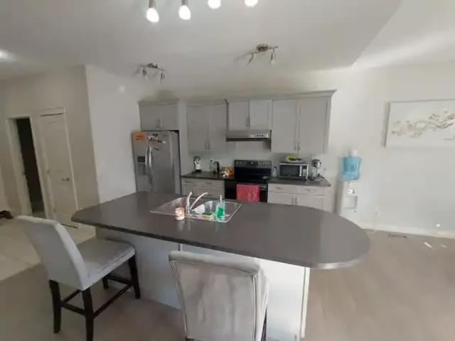 For Rent 4 Bedroom House Red Deer AB DS105654014