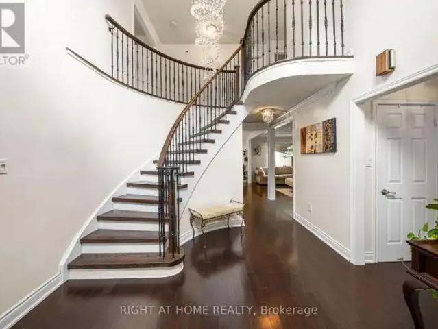 For Rent 4 Bedroom House Richmond Hill ON DS104470842