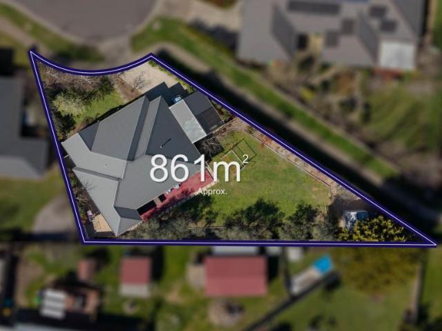 For Rent 4 Bedroom House Woodend VIC DS105436570