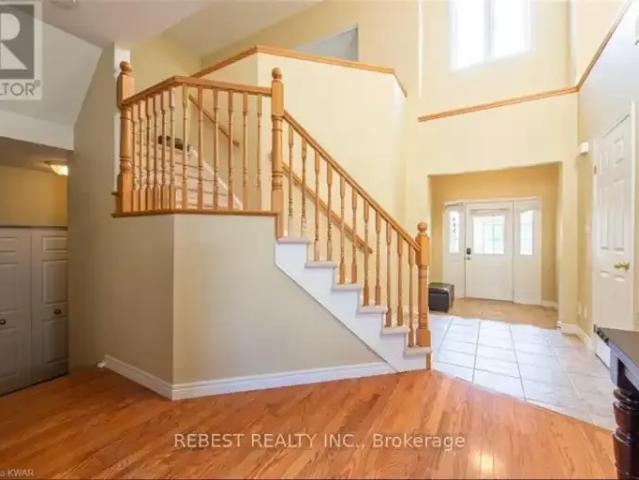 For Rent 4 Bedroom House Waterloo ON DS105087988