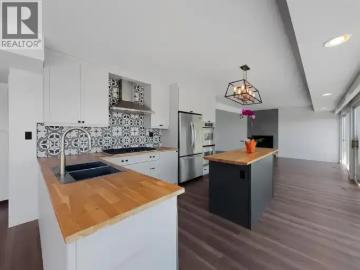 For Rent 4 Bedroom House West Vancouver BC DS103322819