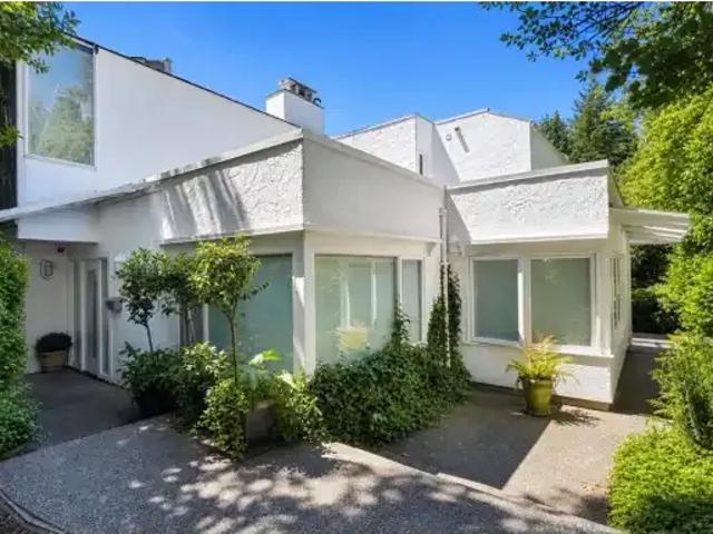 For Rent 4 Bedroom House West Vancouver BC DS105602227