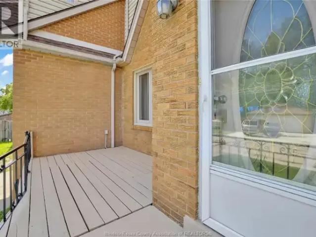 For Rent 4 Bedroom House Windsor ON DS105410927