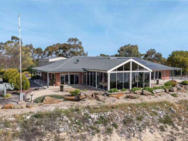 For Rent 4 Bedroom House Tailem Bend SA DS105972580