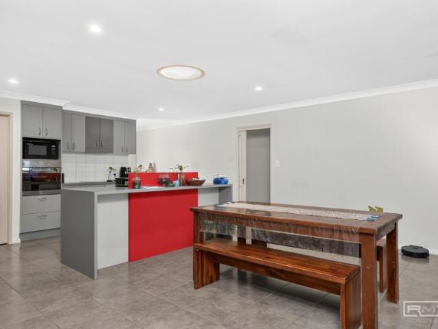 For Rent 4 Bedroom House Taroomball QLD DS103358844