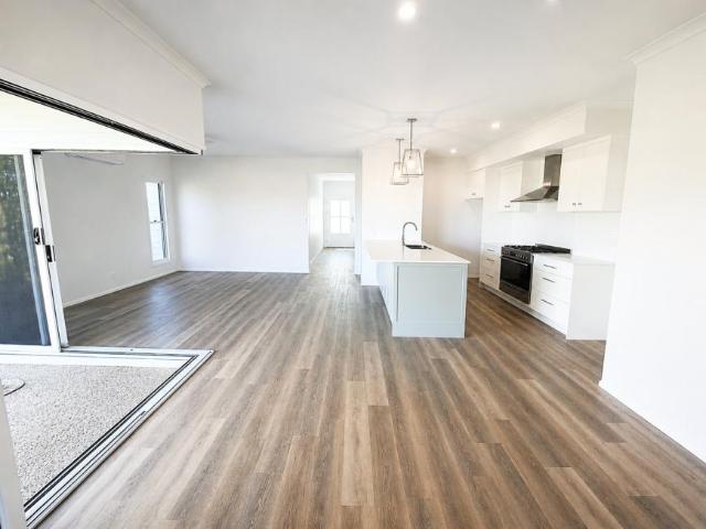 For Rent 4 Bedroom House Taroomball QLD DS105972268