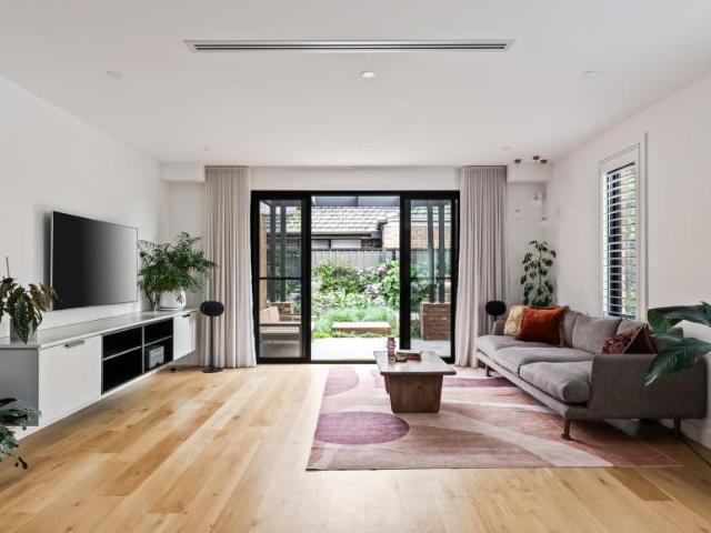 For Rent 4 Bedroom House Thornbury VIC DS105824755