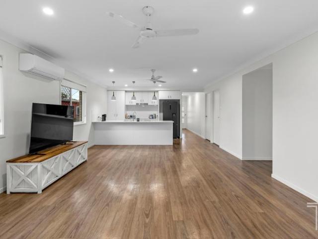 For Rent 4 Bedroom House Upper Caboolture QLD DS102439489