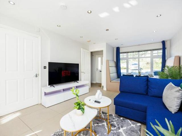 For Rent 4 Bedroom House Uxbridge Uxbridge DS77601461