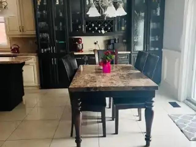 For Rent 4 Bedroom House Vaughan ON DS104888788