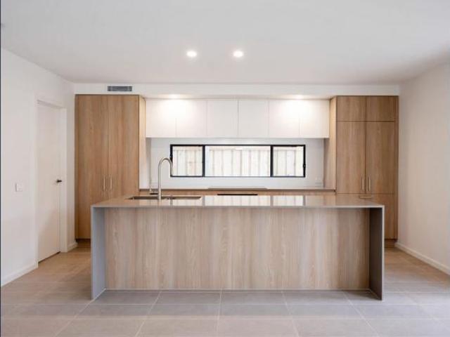 For Rent 4 Bedroom House YARRABILBA QLD DS82689818