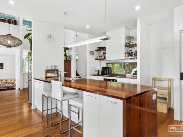 For Rent 4 Bedroom House Zilzie QLD DS101672504