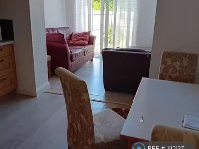 For Rent! 4 bedroom semi detached house for rent in Pen Park R.