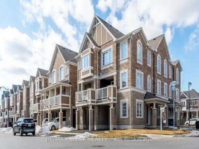 For Rent 4 Bedroom Townhouse Milton ON DS103380054