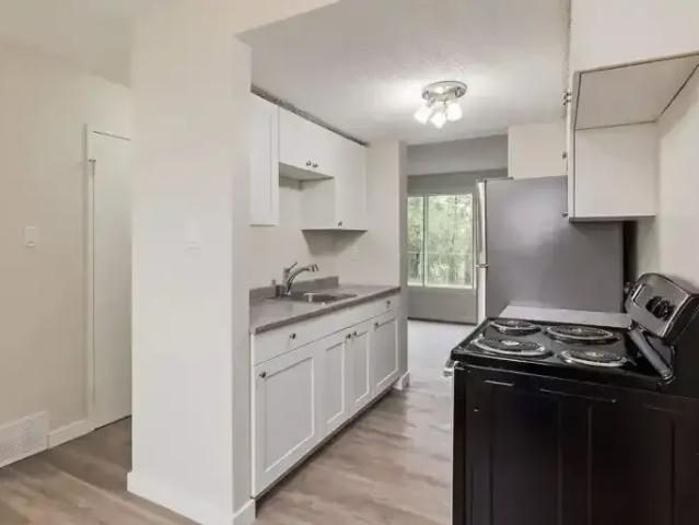 For Rent 4 Bedroom Townhouse Moose Jaw SK DS104680474