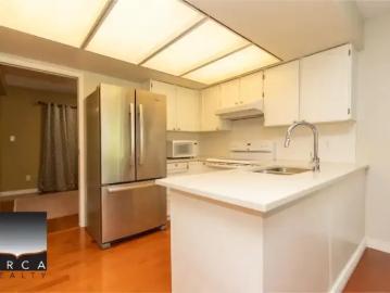 For Rent 4 Bedroom Townhouse North Vancouver BC DS103424713