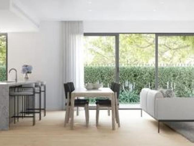 For Rent 4 Bedroom Townhouse OAKLEIGH SOUTH VIC DS80411055