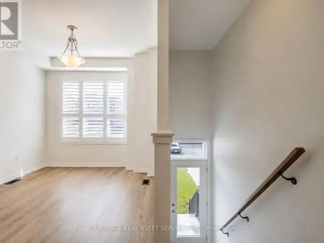 For Rent 4 Bedroom Townhouse Ajax ON DS105309390