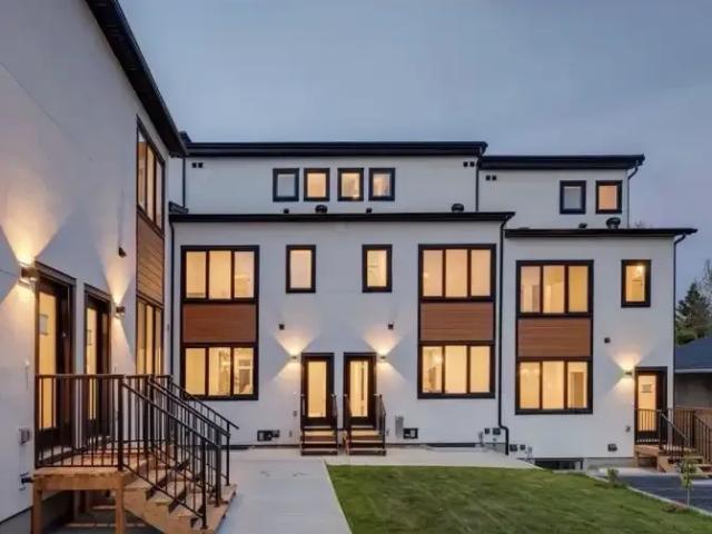 For Rent 4 Bedroom Townhouse Calgary AB DLS105150823