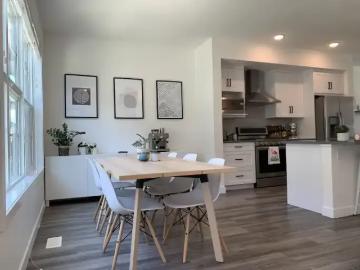 For Rent 4 Bedroom Townhouse Calgary AB DS103410774