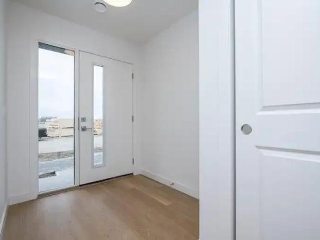 For Rent 4 Bedroom Townhouse Calgary AB DS104841847