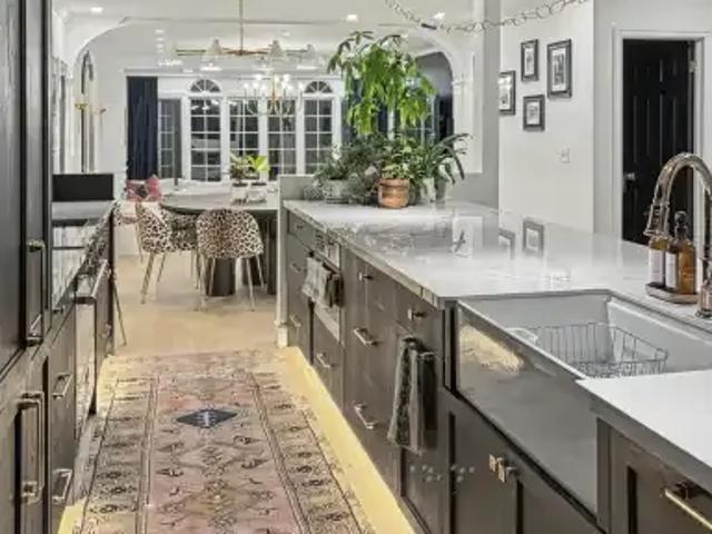 For Rent 4 Bedroom Townhouse Calgary AB DS104842157